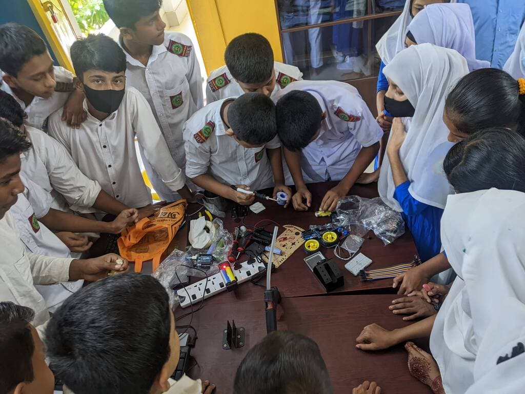 রোবোটিকস স্কুল 12