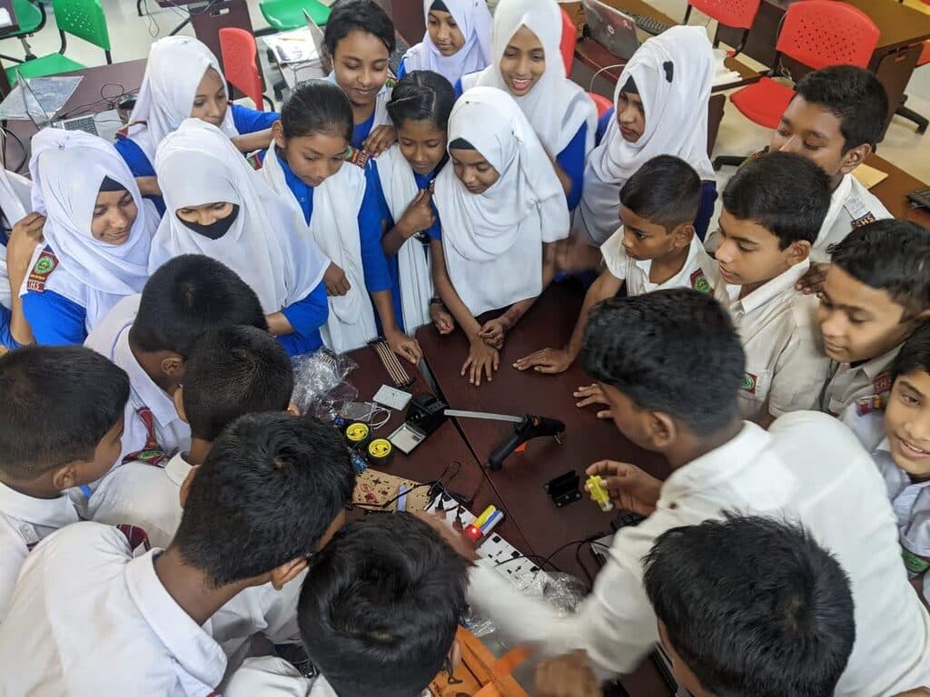 রোবোটিকস স্কুল 7